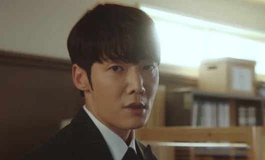 Дорама Она разная днём и ночью 5 серия