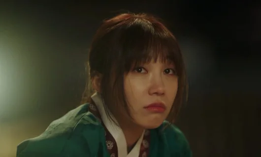 Дорама Она разная днём и ночью 1 серия