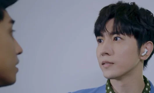 Дорама Его история 5: Любовь в будущем 2 серия