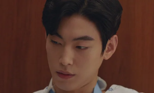 Дорама Режиссёр, который покупает мне ужин 4 серия