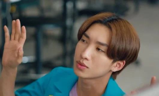 Дорама Любовь витает в воздухе 8 серия