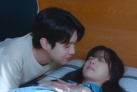 Кадр к 9 серии «Мелодрама»