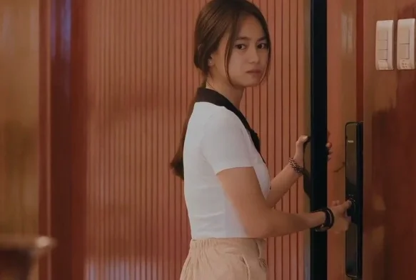 Кадр к 6 серии «Жемчужина класса Е»