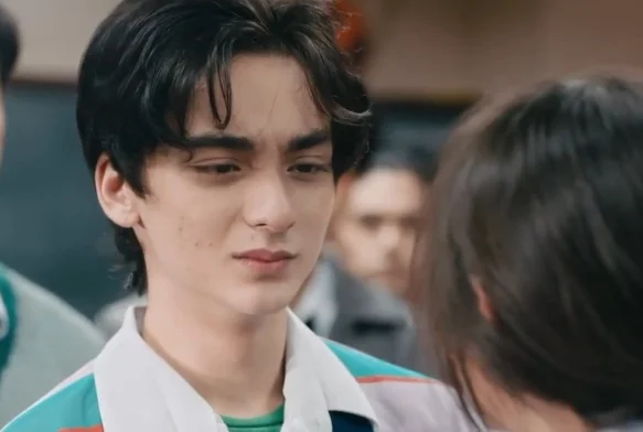 Кадр к 6 серии «Жемчужина класса Е»