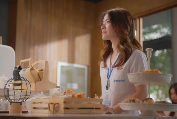 Кадр к 2 серии «Обратно со мной»