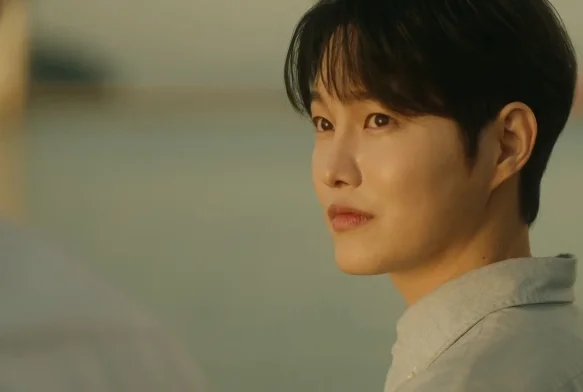 Кадр к 1 серии «Пятно на сердце»