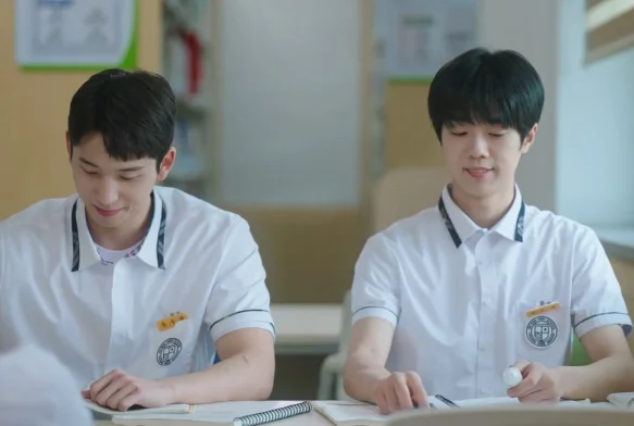 Кадр к 1 серии «Пятно на сердце»