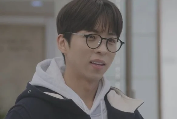 Кадр к 2 серии «Ведьма»