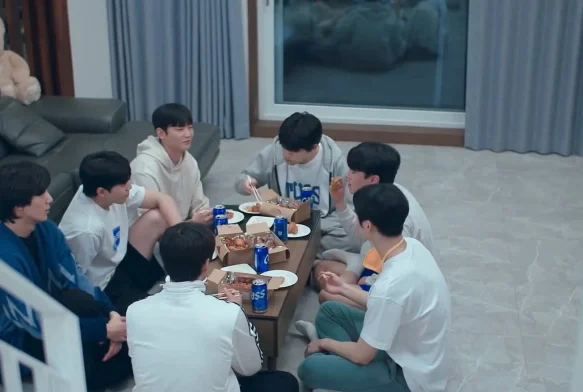 Кадр к 3 серии «ФК продан»