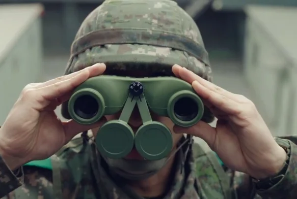 Кадр к 1 серии «Ньютопия»