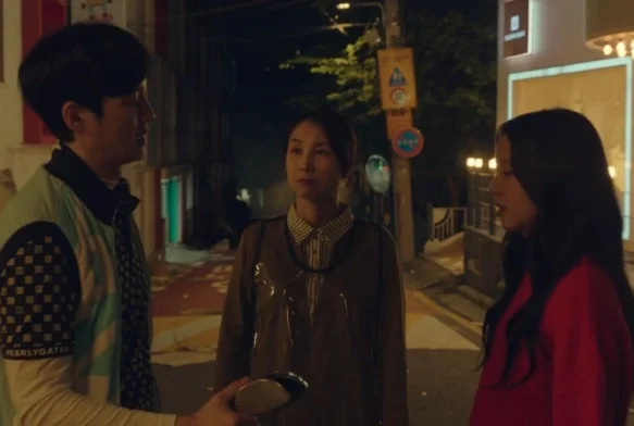 Кадр к 2 серии «Ньютопия»