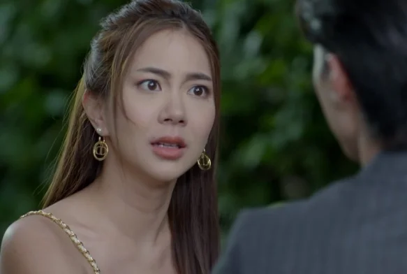 Кадр к 33 серии «Свет огненной росы»