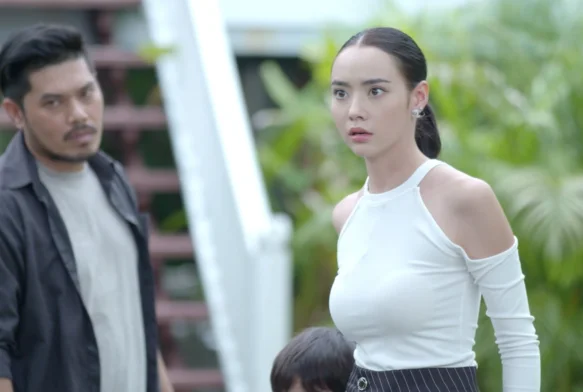 Кадр к 33 серии «Свет огненной росы»