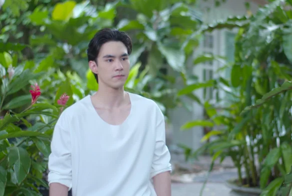 Кадр к 33 серии «Свет огненной росы»