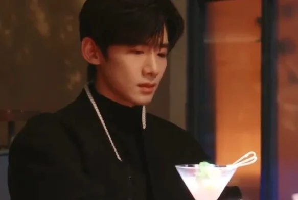 Кадр к 5 серии «Первый мороз»