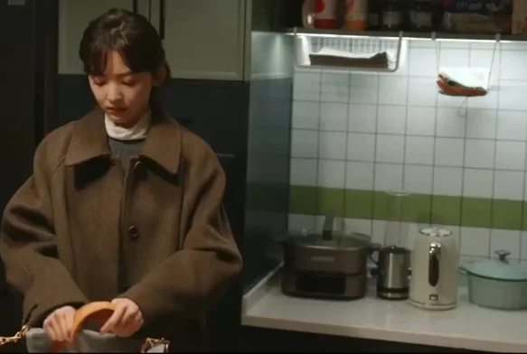 Кадр к 6 серии «Первый мороз»