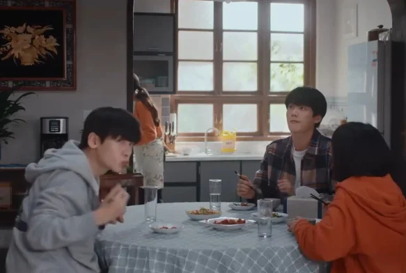 Кадр к 2 серии «Всегда дома»