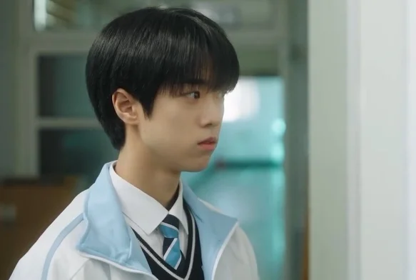 Кадр к 5 серии «Пятно на сердце»