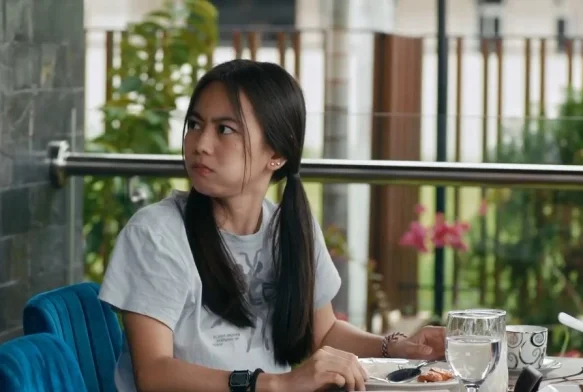 Кадр к 8 серии «Жемчужина класса Е»