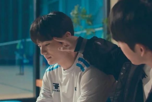 Кадр к 6 серии «ФК продан»