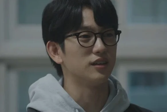 Кадр к 3 серии «Ведьма»