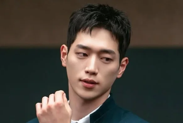 Кадр к 2 серии «Старшая школа под прикрытием»