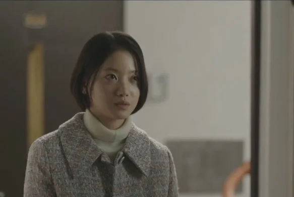 Кадр к 4 серии «Ведьма»