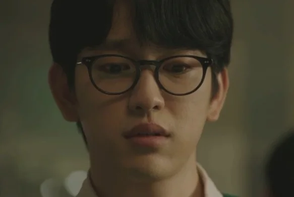 Кадр к 4 серии «Ведьма»