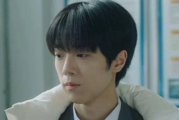 Кадр к 7 серии «Пятно на сердце»