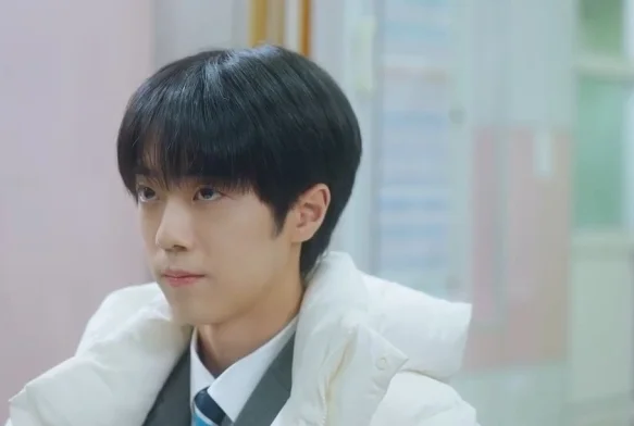 Кадр к 7 серии «Пятно на сердце»