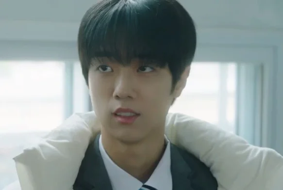 Кадр к 7 серии «Пятно на сердце»