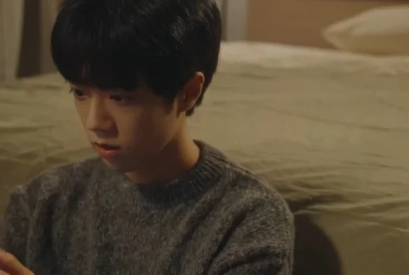 Кадр к 7 серии «Пятно на сердце»