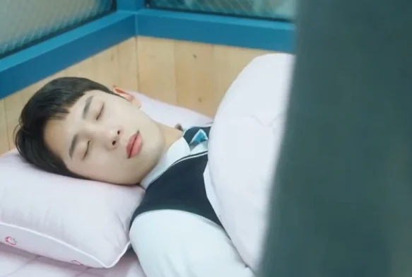 Кадр к 7 серии «Пятно на сердце»