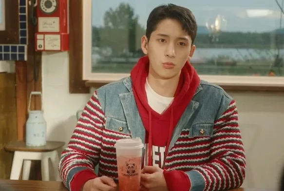 Кадр к 8 серии «Пятно на сердце»