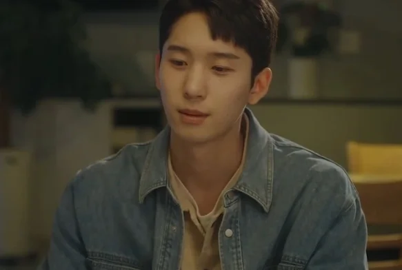 Кадр к 8 серии «Пятно на сердце»