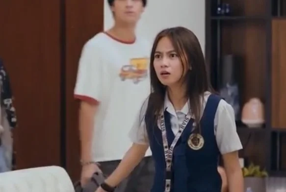 Кадр к 9 серии «Жемчужина класса Е»