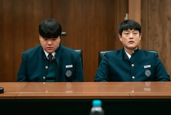 Кадр к 3 серии «Старшая школа под прикрытием»