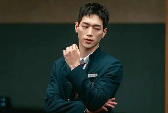 Кадр к 3 серии «Старшая школа под прикрытием»