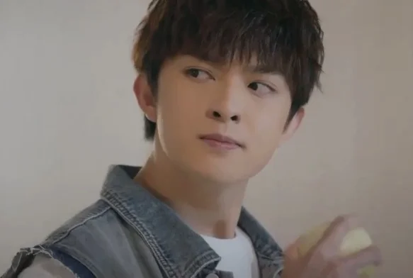 Кадр к 4 серии «Эксклюзивная любовь»