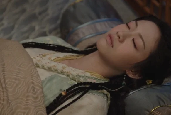 Кадр к 2 серии «Божественное древо»