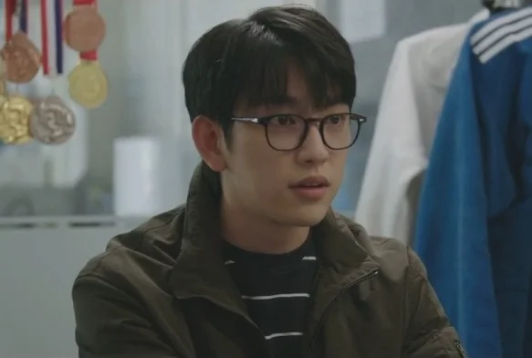 Кадр к 5 серии «Ведьма»