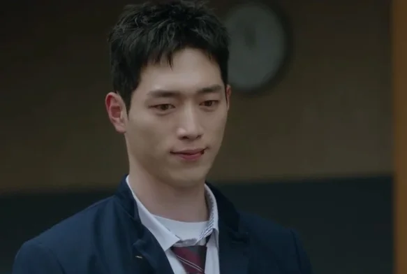 Кадр к 4 серии «Старшая школа под прикрытием»