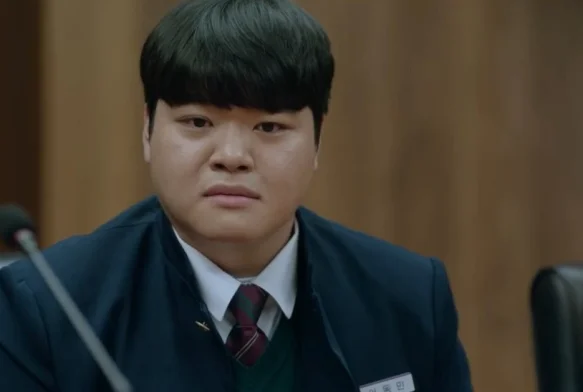 Кадр к 4 серии «Старшая школа под прикрытием»