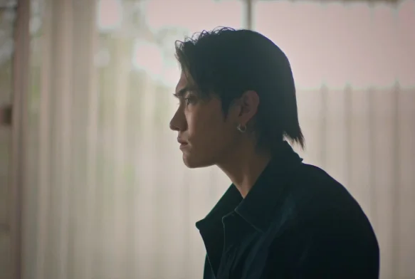 Кадр к 4 серии «Парень из соседнего мира»