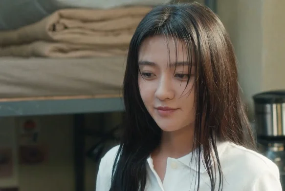 Кадр к 3 серии «Белое оливковое дерево»