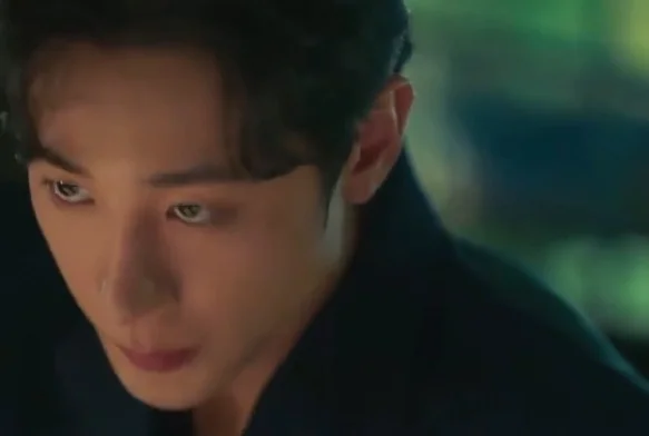 Кадр к 4 серии «Тайные отношения»