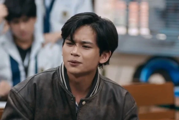 Кадр к 10 серии «Жемчужина класса Е»