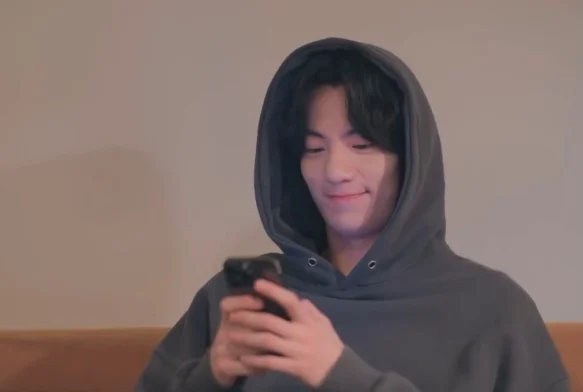 Кадр к 8 серии «ФК продан»