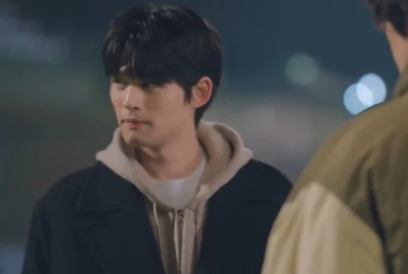 Кадр к 8 серии «ФК продан»