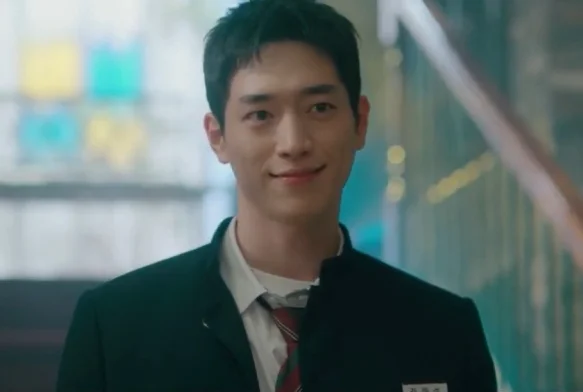 Кадр к 6 серии «Старшая школа под прикрытием»